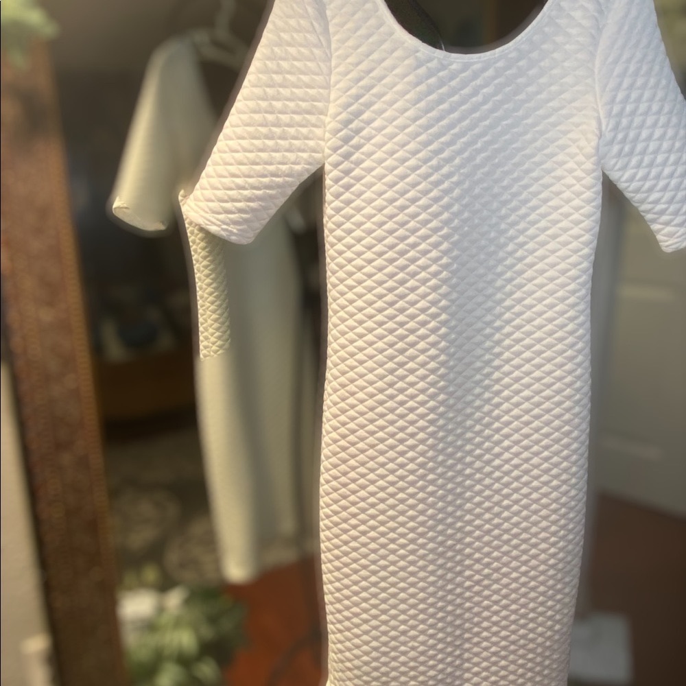 🌺Unique textured mid calf length dress